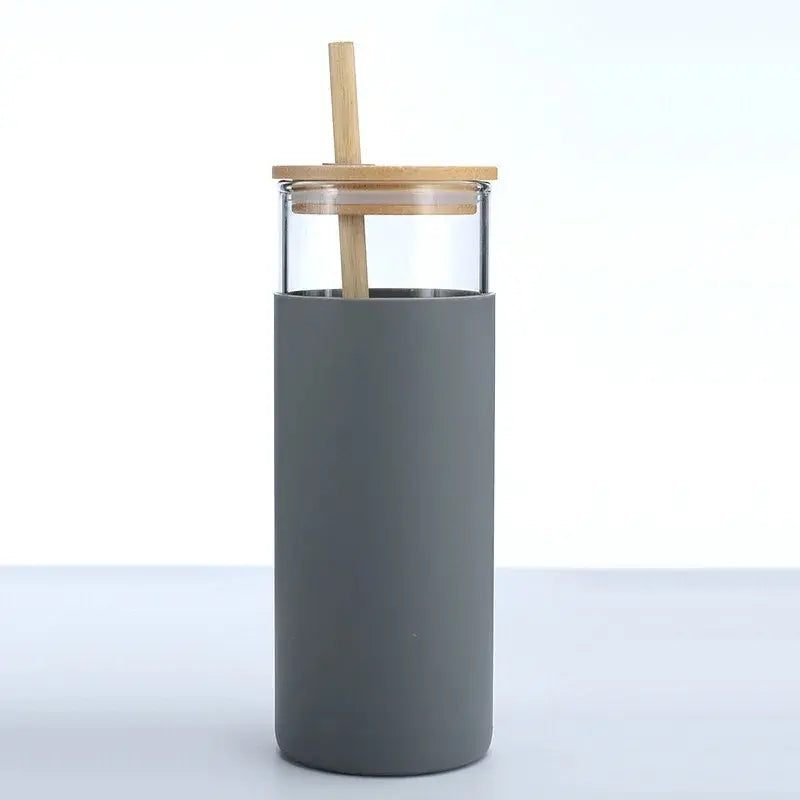 Bouteille en verre avec paille