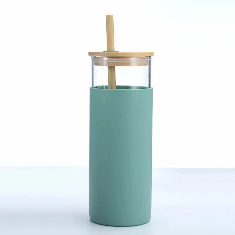 Bouteille en verre avec paille
