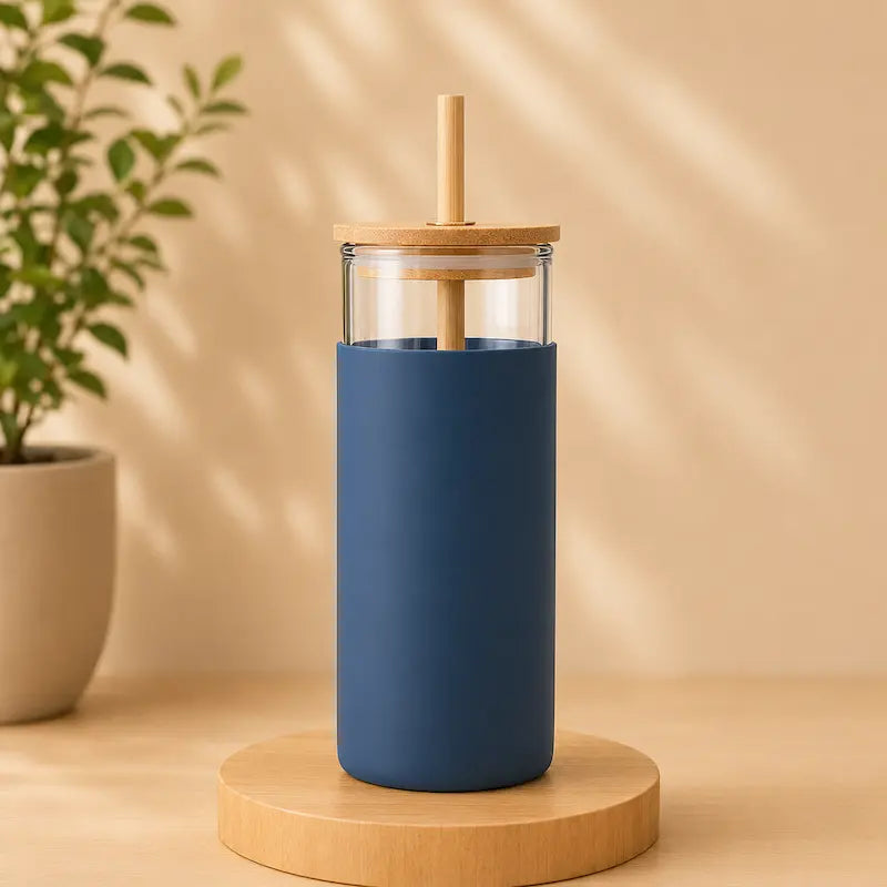 Bouteille en verre avec paille