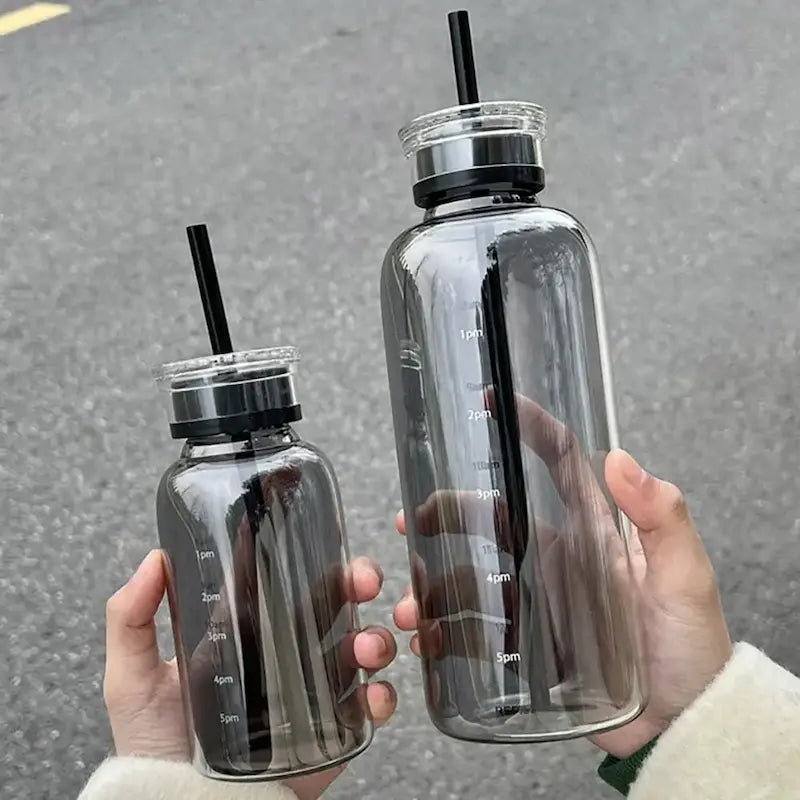 Gourde graduée avec paille